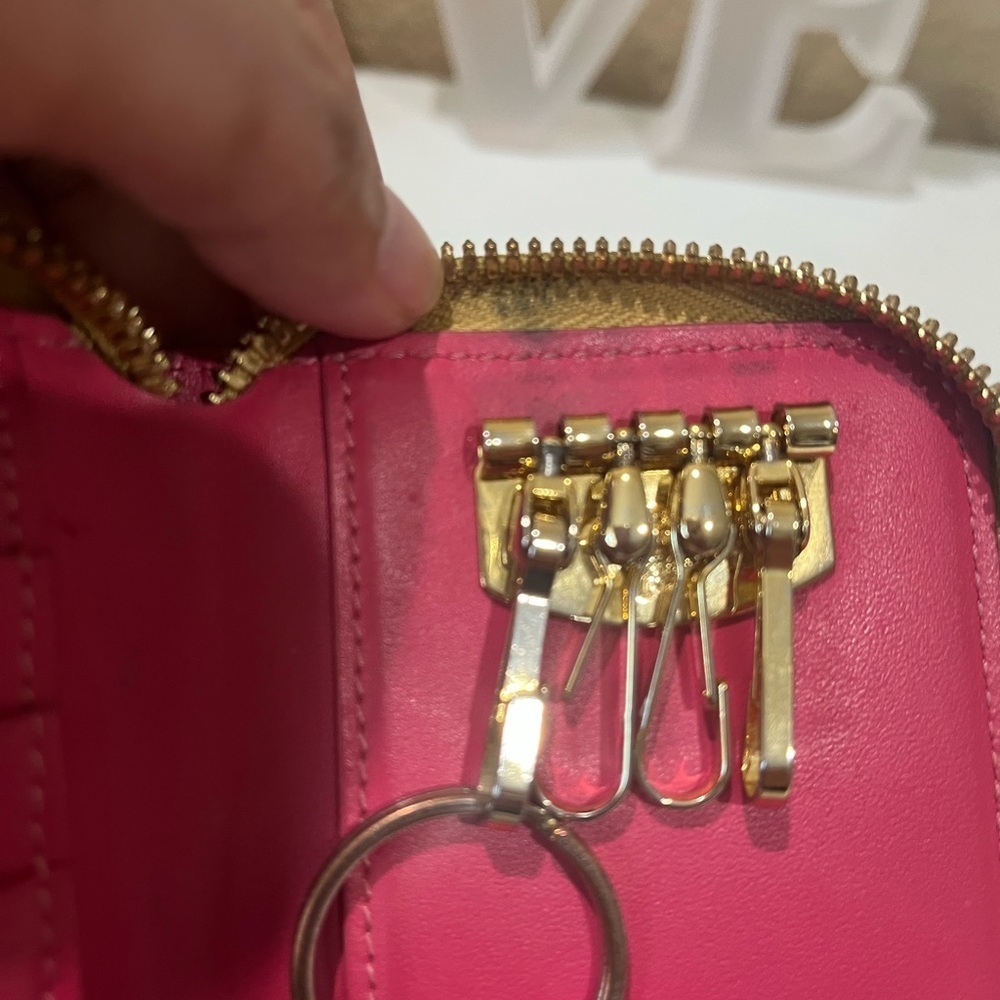 MCM GOLD KEY HOLDER WALLET - Picture 15 of 16